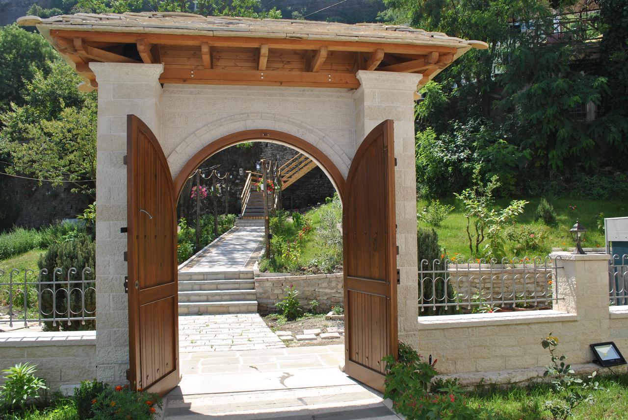 Hotel Kastro Gjirokastër Esterno foto